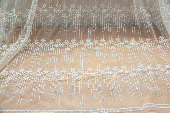 Embroidery Floral White Tulle Lace Fabric For Dress Clothing / Scarf / Curtain 51.18" Wide