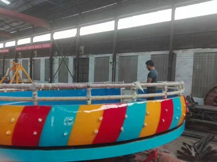 16/24/40 Seats Tagada El Salvador With Control Switch And Transducer