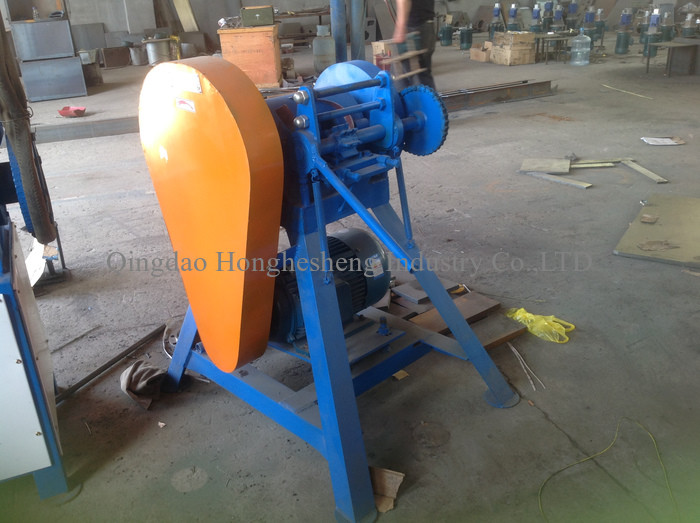 25mm To 50mm 132.2KW Tire Cutting Machine Waste Tyre Piece Strip Block Cutter