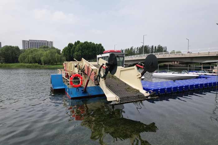 10 Cubic Capacity Lake Weed Cutter Machine 1.6m Is Designed To Be Ten Meters Weed Harvester For Lakes