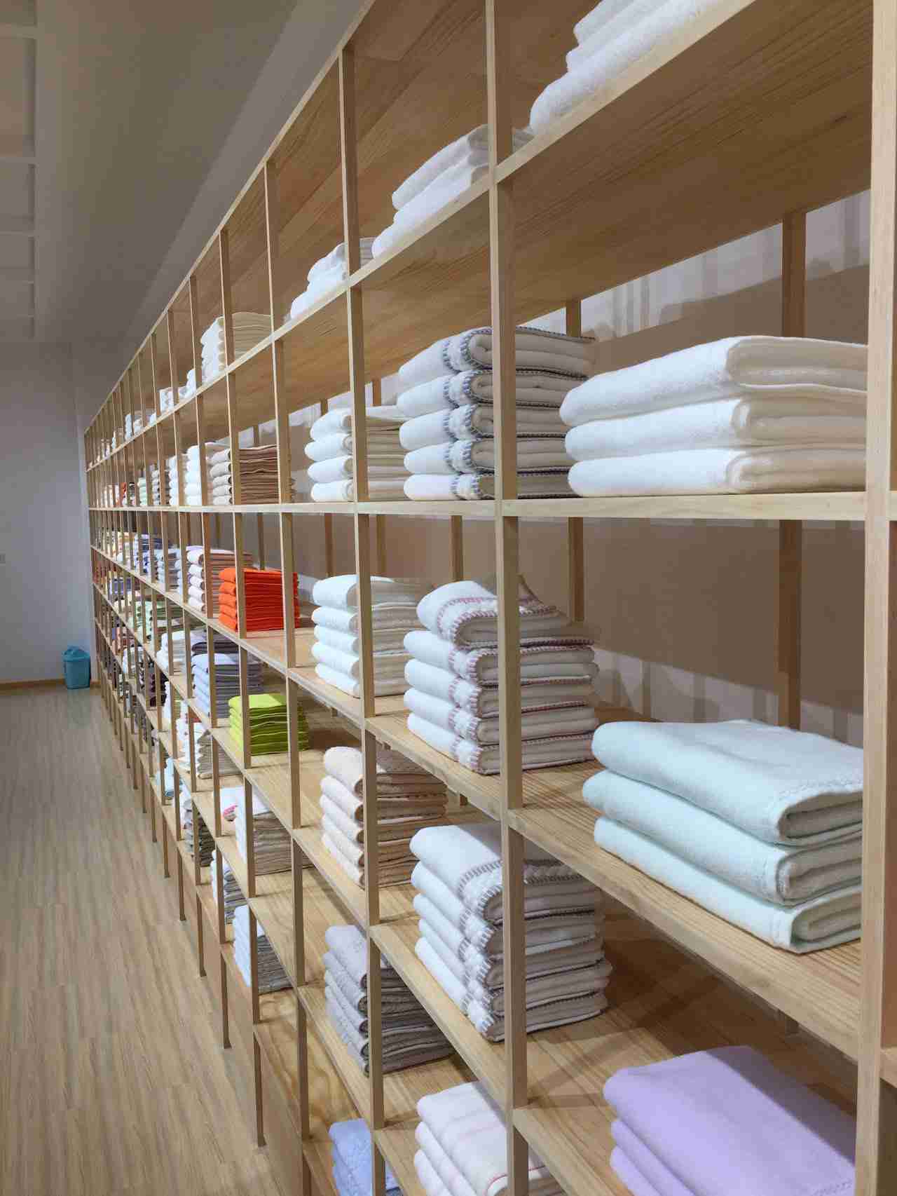 Add a Touch of Style to Your Bath with Multicolor Pinstripe Pattern Cotton Towel Set