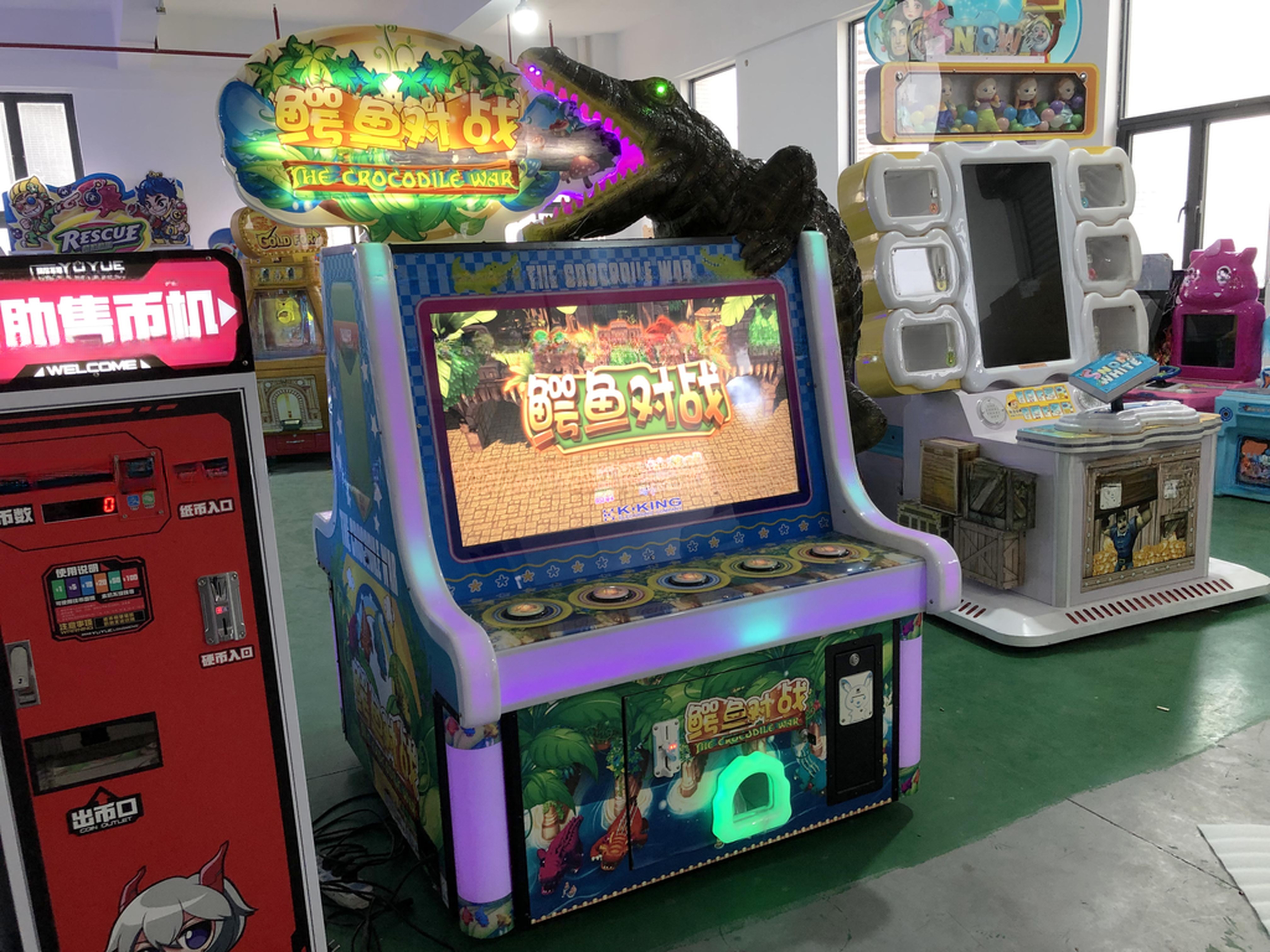 Dreamland ticket redemption amusement arcade double players hit crocodile game machine for game center