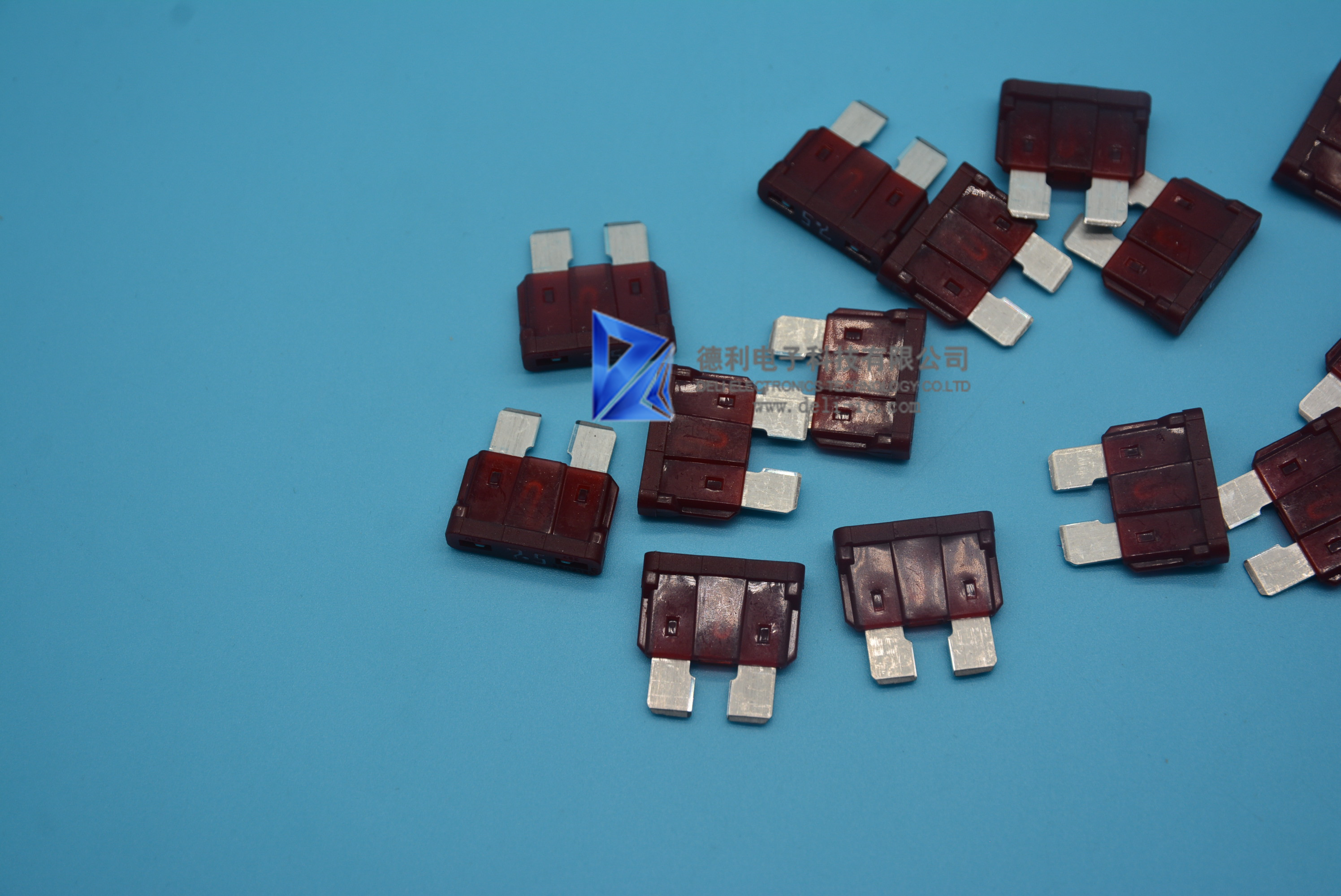 028707.5PXCN Blade Fuse 32V Littlfue Auto Insert Fuse 7.5A Auto Insurance Brown