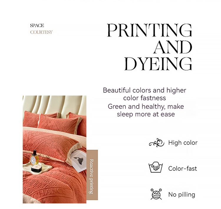 100% Polyester Fabric Winter Bedding Set Design with Luxury Bed and King Size Comforter