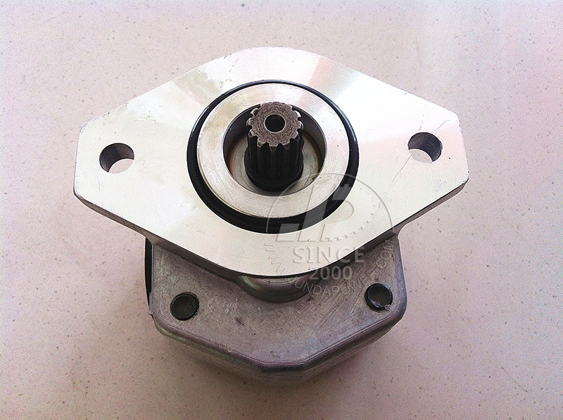 A10V43 SK60-5 SK60-6 12T Excavator Spare Parts Hydraulic Pilot Pump