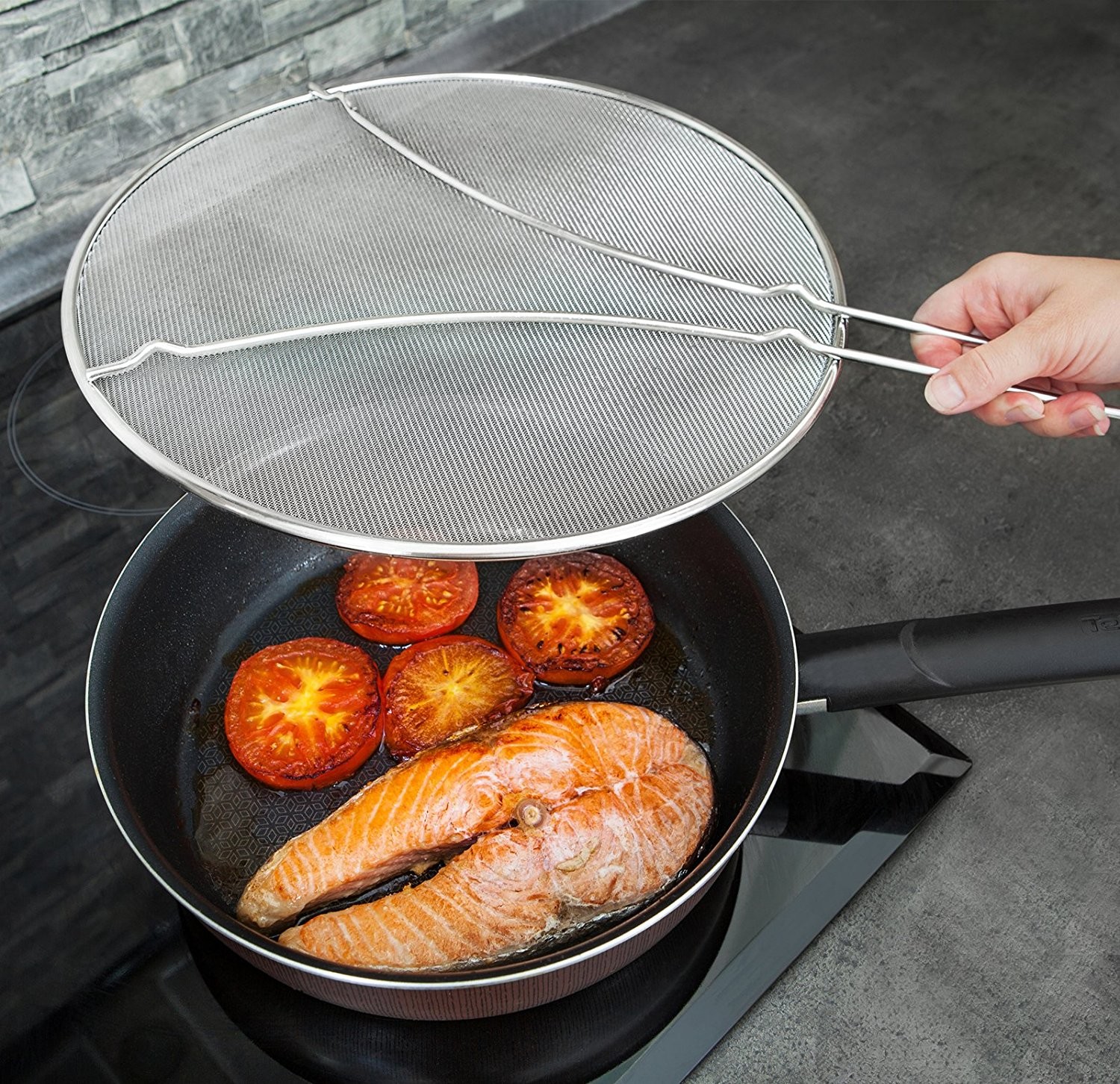 13" Grease Splatter Screen for Cooking with Heavy Duty Ultra Fine Mesh Plus Silicone Hot Handle Holder