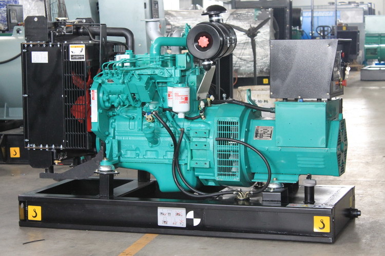 125 KVA Open Diesel Cummins Silent Generator 6 Cylinders 6BTA5.9-G2