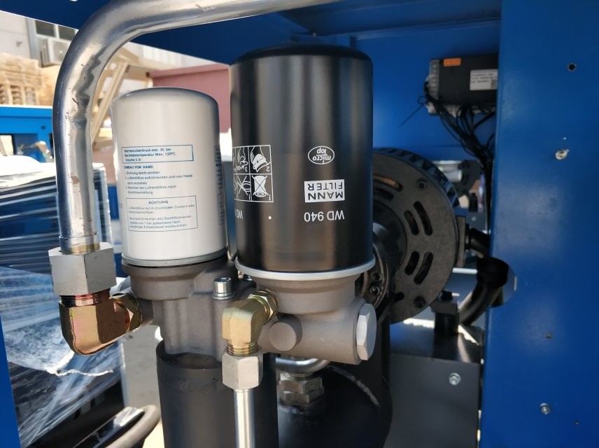Energy saving compact 11kw ac screw air compressor