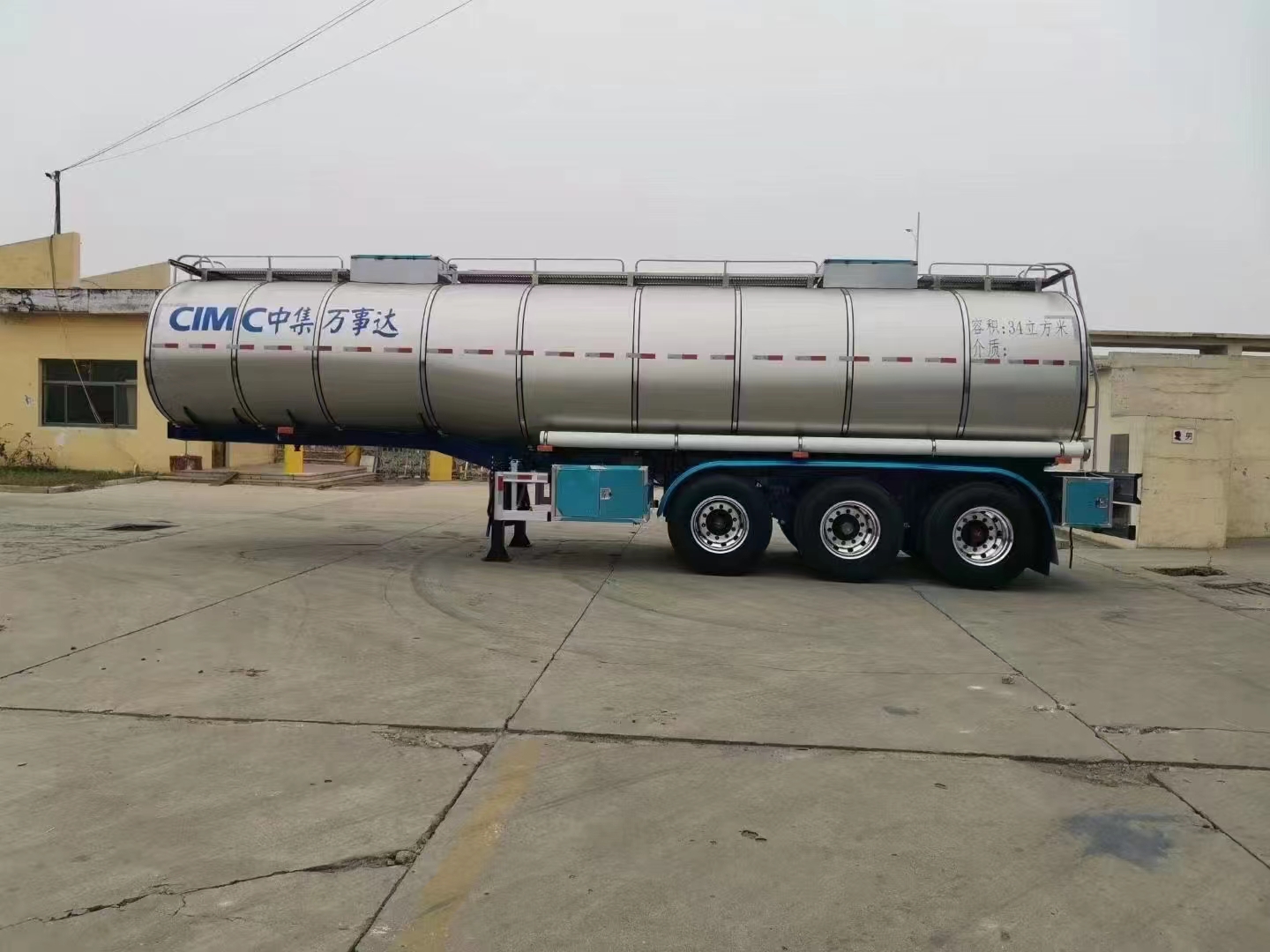 CIMC 3 axis iron S30408 11450*2500*3900mm total mass 40T curb mass 8200 use EHA dish end 4.5mm thickness ordinary liquid tank