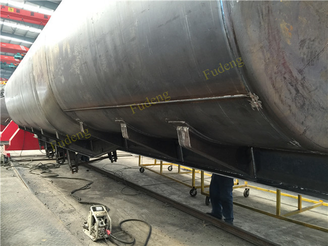 38000 Liters Deliver Crude Oil Tanker Trailer 3 Compartments With Mechanical Or Air Suspension