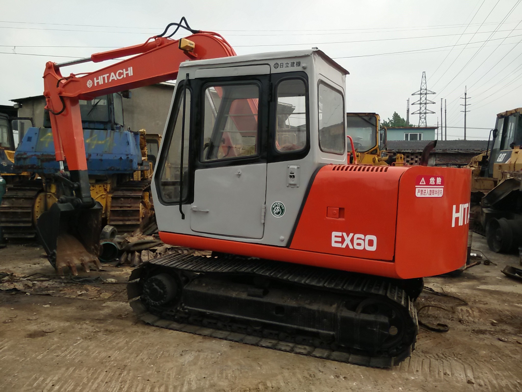 Used Japanese Mini Small Excavators , Used EX60 EX100 EX120 SK60 Japan Made Hydraulic Digger Excavator