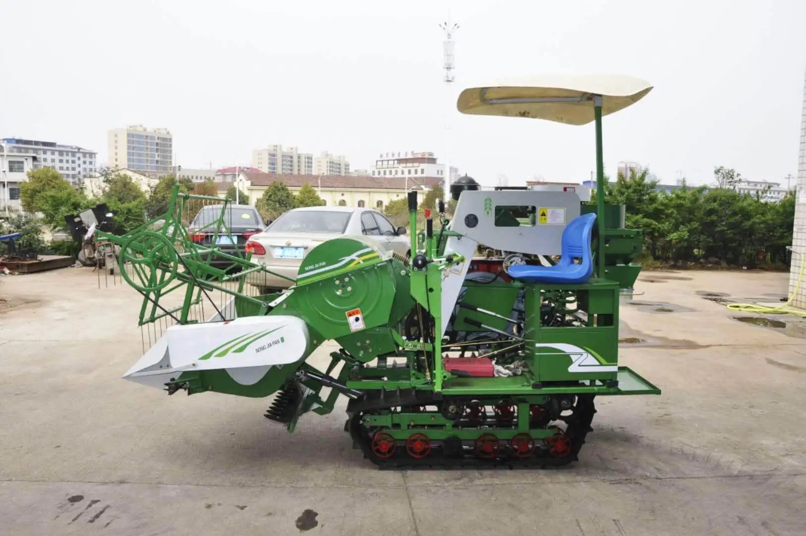 Low Failure Rate Paddy Cutting Machine Width 1200mm Rice Cutter Harvester