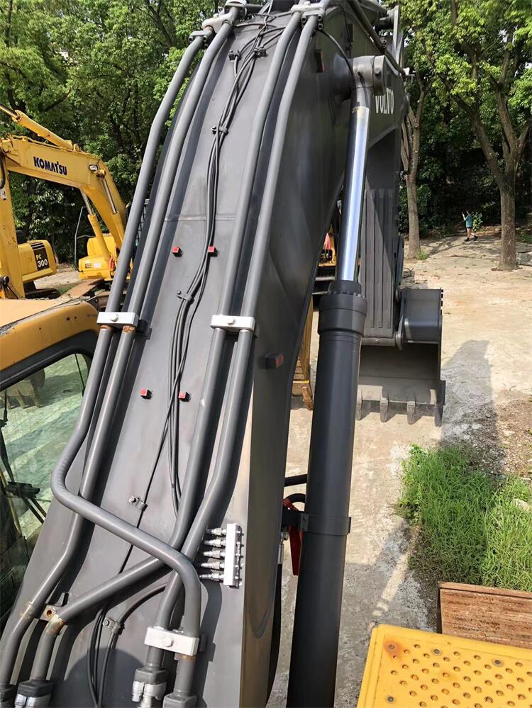 Volvo 360 Hydraulic Excavator 36ton Operating Weight D7D Engine Type Good Condition