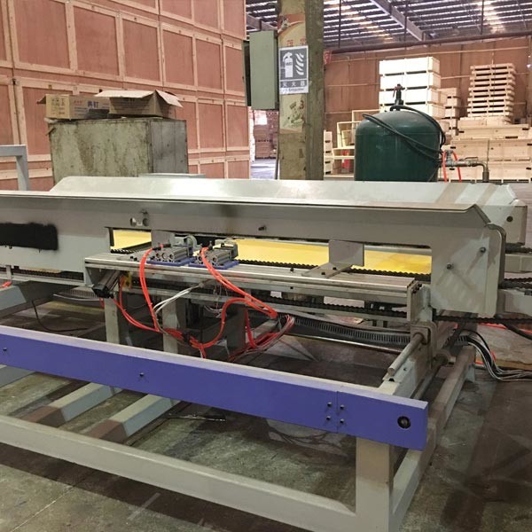 Hydraulic CNC Stringer Wooden Pallet Chief Nailing Machine