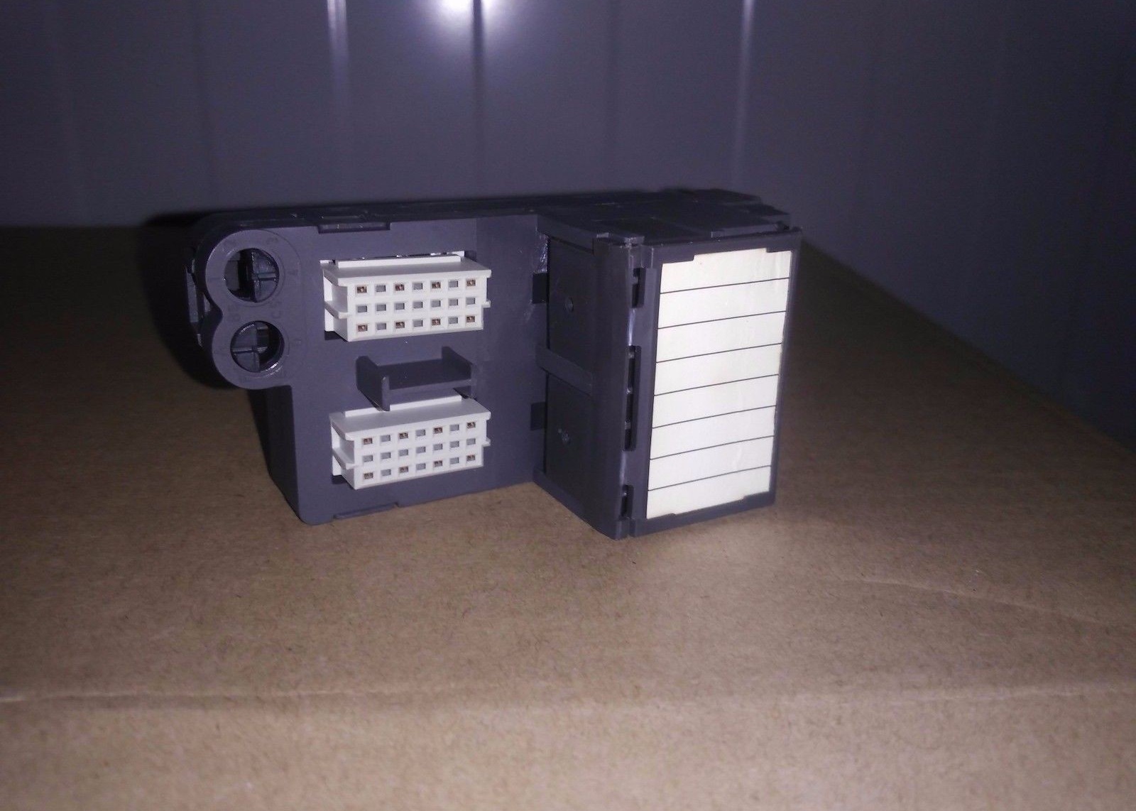 2700R12BBAEXCX If an item arrives damaged or is described incorrectly, we will work with you to resolve the situation.