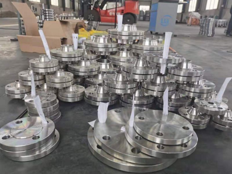 300LB Weld Neck Pipe Flanges SS400 Carbon Steel BS4504 Ring Joint Blind Flange