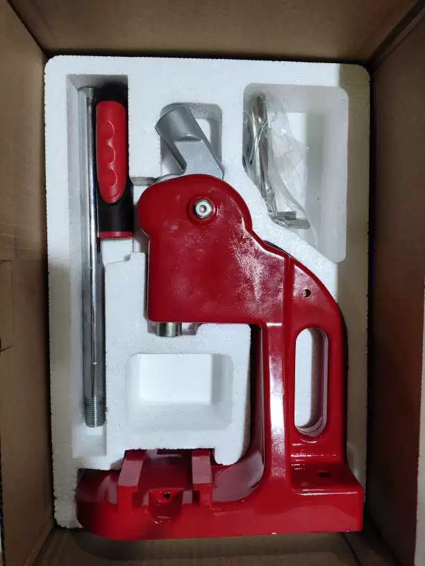 badge making machine with square 50x50mm mold/moulds