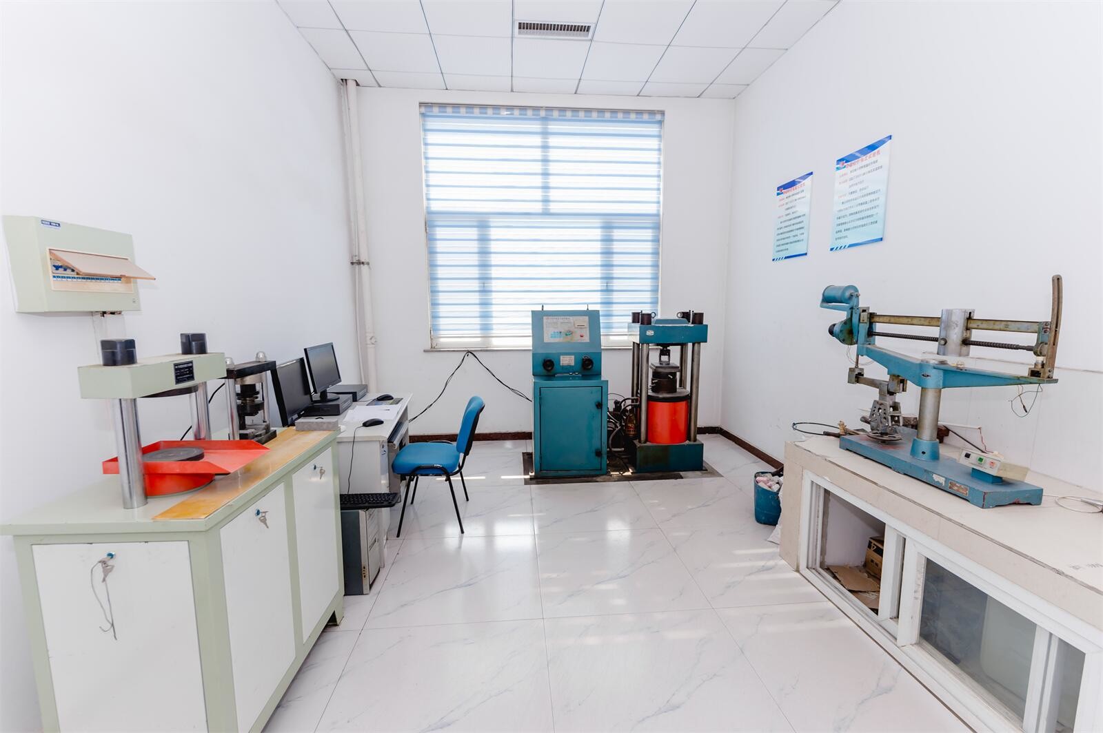 Energy Saving And Longer Service Time Corundum Mullite Honeycomb Ceramic For Chemical Industry