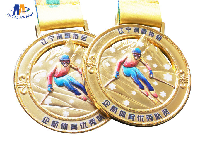 Round Stock Medals For Skiing Events Imitation Gold Plating Colorful Printing In Relief Of Skater Figure