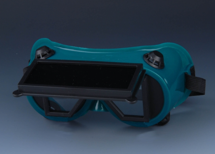 Impact Resistant PPE Safety Goggles , Style Safety Glasses For Gas Cutting