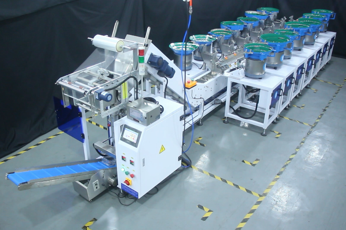Hot Sale Various Materials Screws Nuts Flat Washers Mixed Packaging Furniture Fitting Packaging Machine