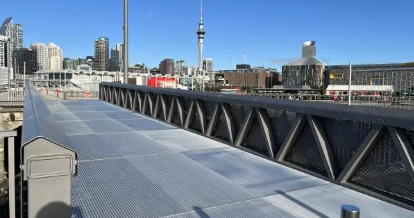 1.2 M Width Serrated Swage Locked Steel Walkway Grating For Industry Platform