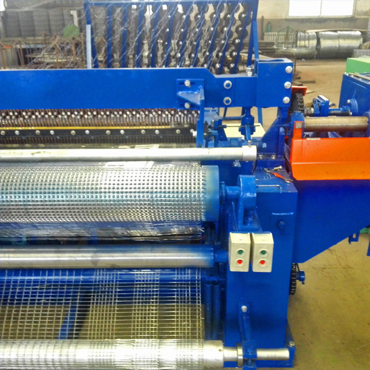 7ft Coiled Wire Roll Mesh Welding Machine Spring Pressure Weft Positioning