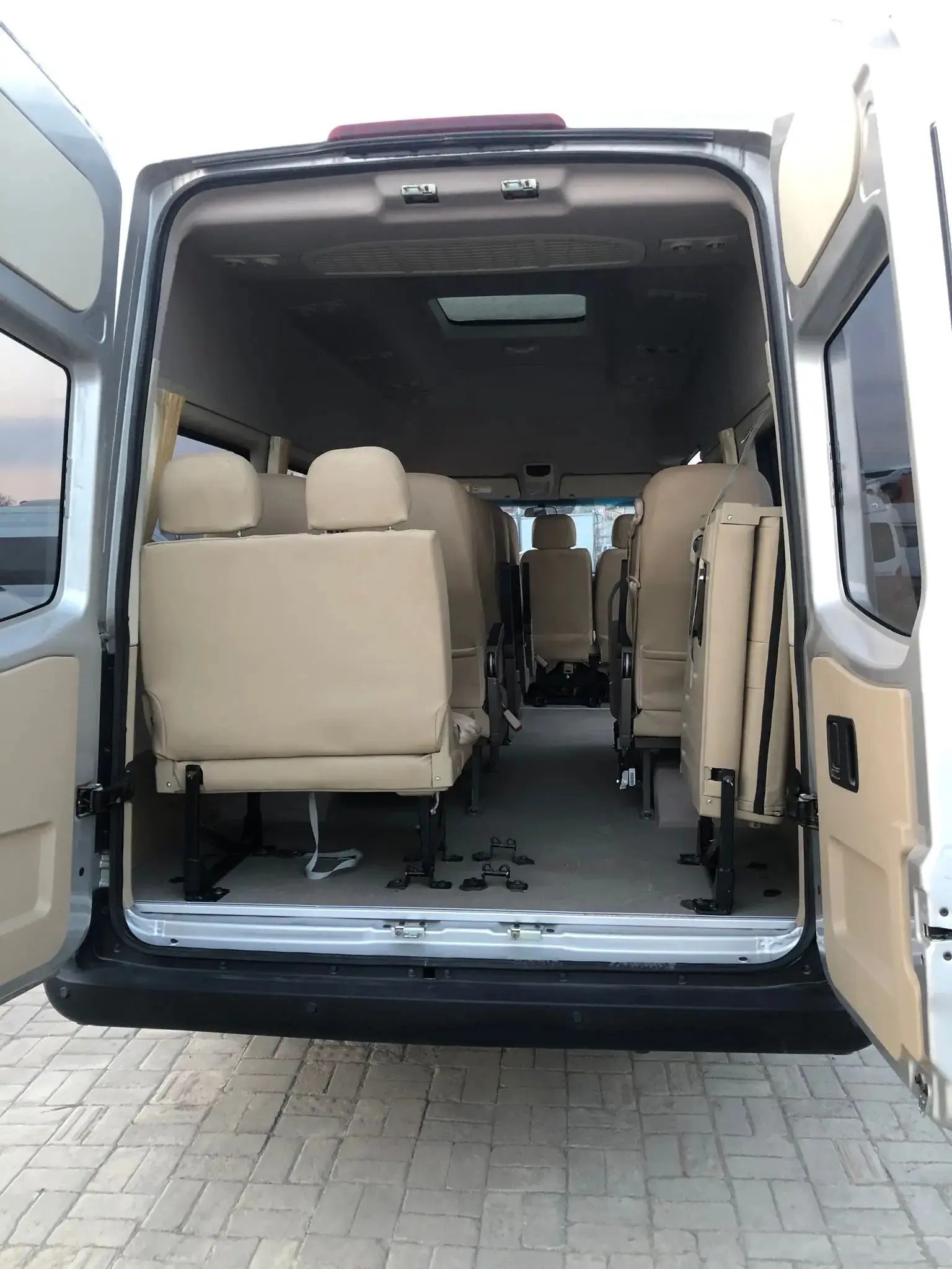 Used Minibus Dealers 17 Seats Front Engine Manual Transmission Used JAC SUNRAY Minibus
