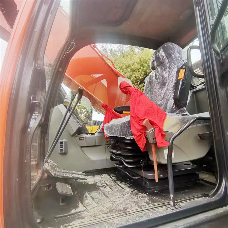 115 KW Used Doosan Dx225 Dx225lc Crawler Excavator From South Korea In Good Condition