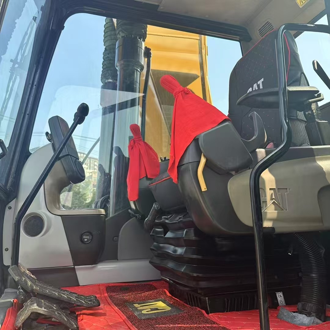High quality second-hand Cat 320D2 excavator
