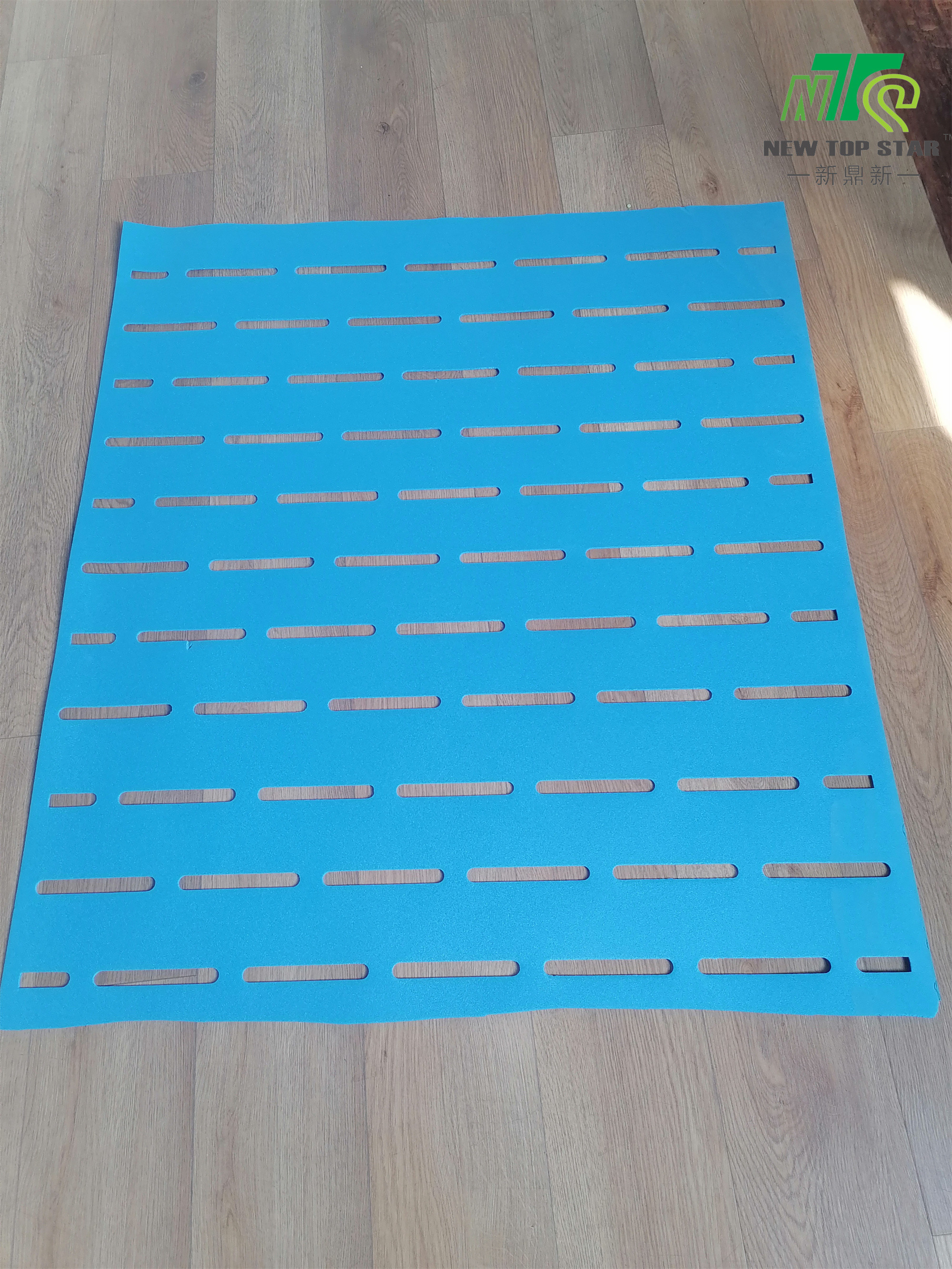 Durable Slotted Heated IXPE Foam Underlayment 2mm With Hole