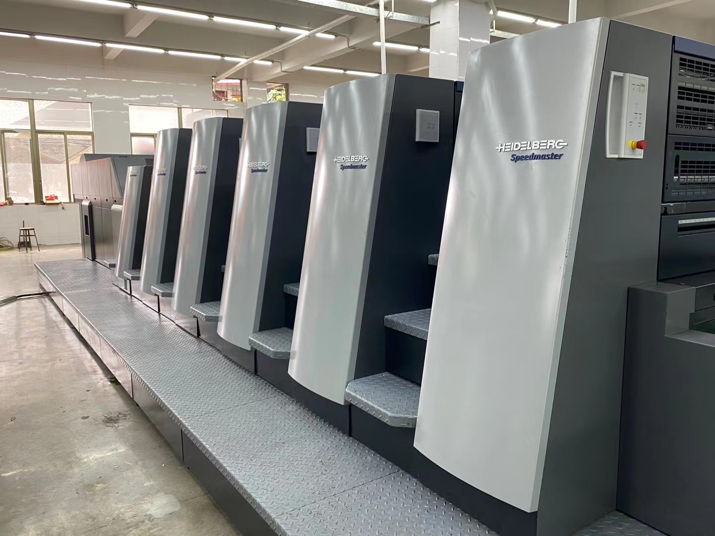 Advertising 380v 2005 LS528 Komori Offset Printing Machine High Configuration Multicolor Spare Parts