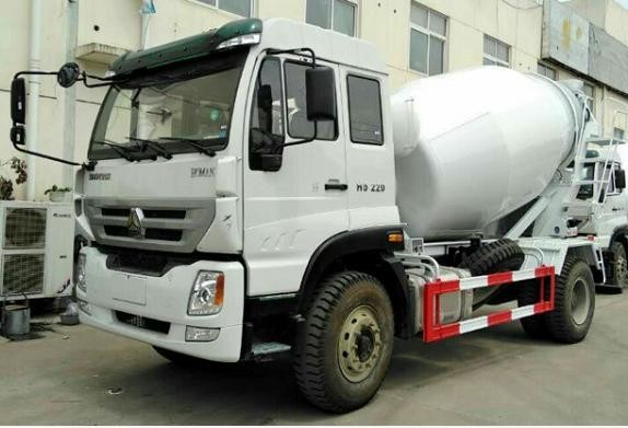 Brand New HOWO Concrete Mixer Truck 4x2 Light Duty 6cbm Sinotruck