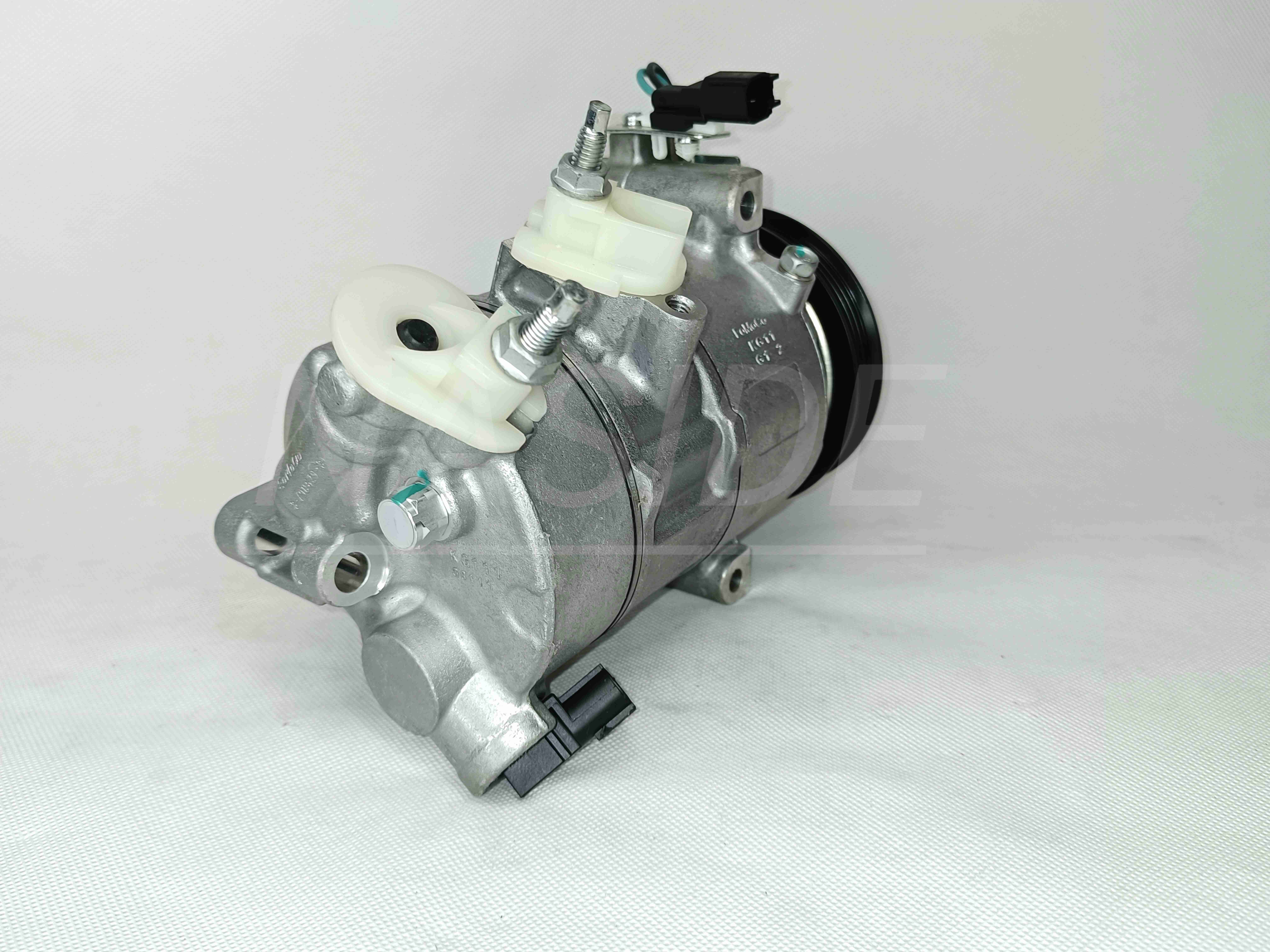 Auto AC Conditioning Compressor For Ford Mustang 2.3T FR3Z19703A