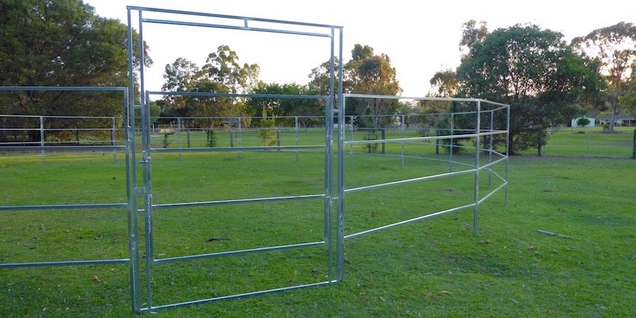 16 Round Corral Panels Inc Gate, Round Yard, Cattle Fences, Corral 11m Diameter