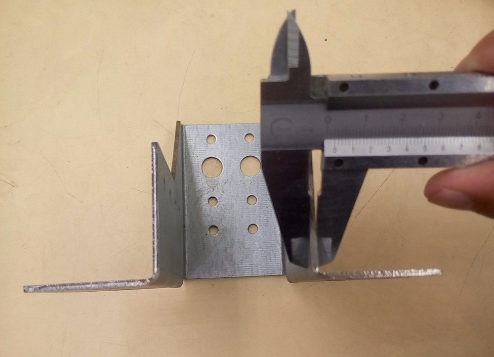 Galvanized Steel 2x6 Angled Joist Hangers for Timber Connector