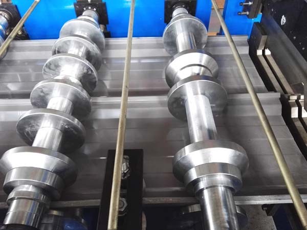 Trizip Bemo Profile Standing Seam Roll Forming Machine / Metal Roof Roll Forming Machine