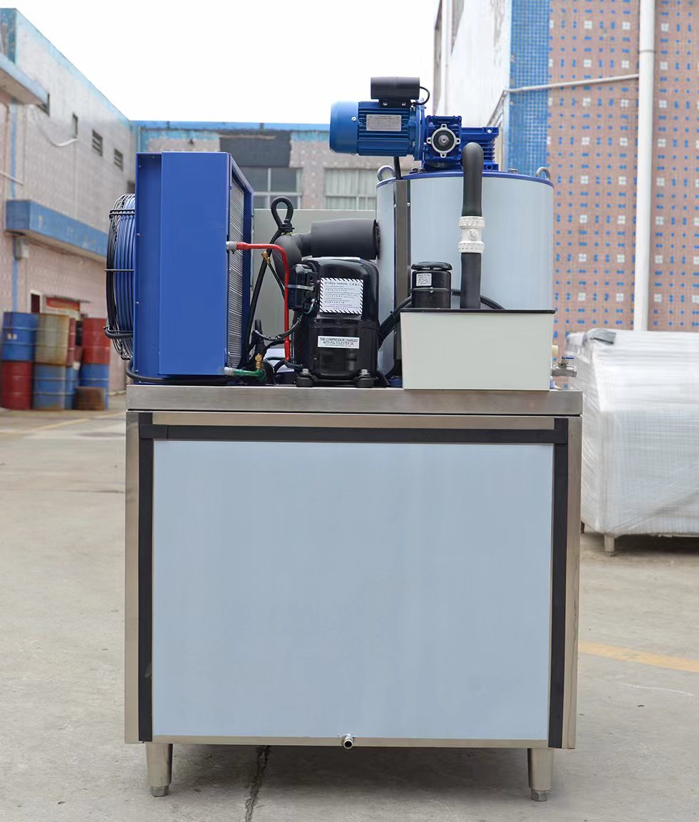 Refrigerating Capacity 12.3 KW 2000kg 2 Ton Flake Ice Machine for Business Sale Commercial Industrial Ice Making Machine