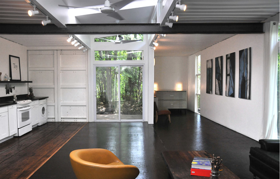 5 Layers Prefabricated Steel House / Prefab Steel House With French Windows Scenery View