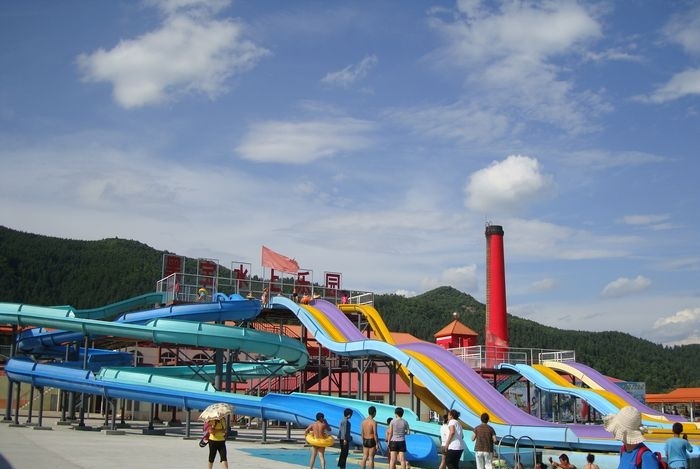 Colorful 10mm Custom Water Slides Equipment For Hotel Resort