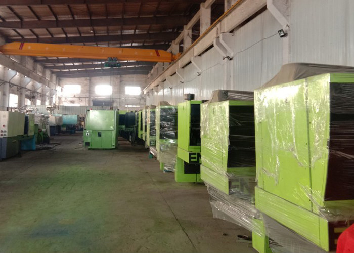 Lower Energy Consumption Hydraulic Injection Molding Machine With Servo System