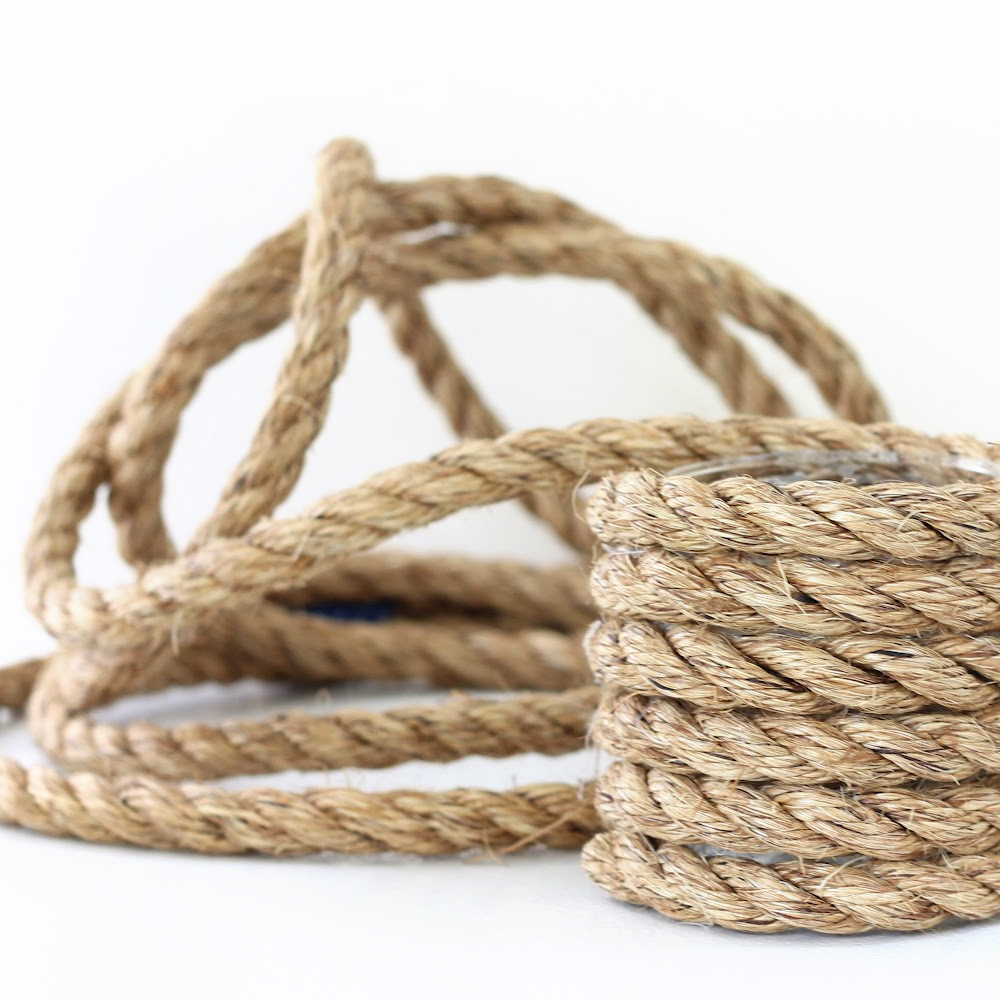 Experience the Benefits of Natural 3 Strand Manila Rope 12mm for Your Applications