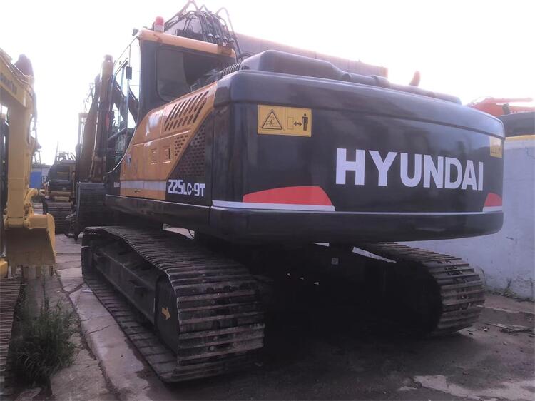 Used Excavator Hyundai R225lc-9T Original Hydraulic Cylinder and Retro Design Included
