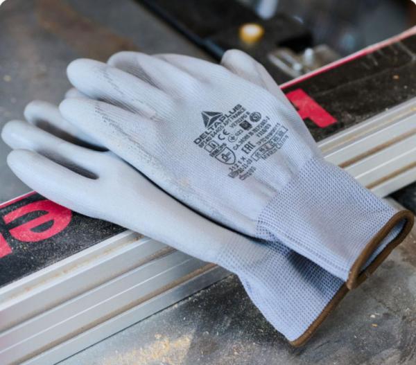 PU Nitrile Coated Anti slip, Wear-resistant, Oil resistant, and Cold resistant