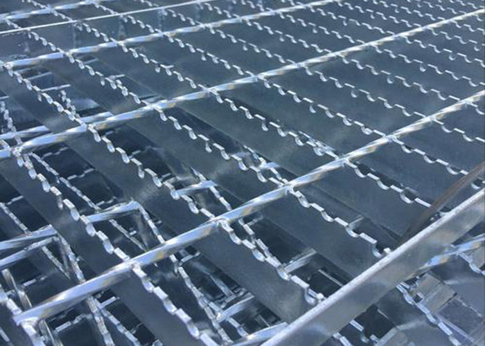 Workplace Sawtooth Catwalk Steel Grating Non Slip Q235 Carbon Steel