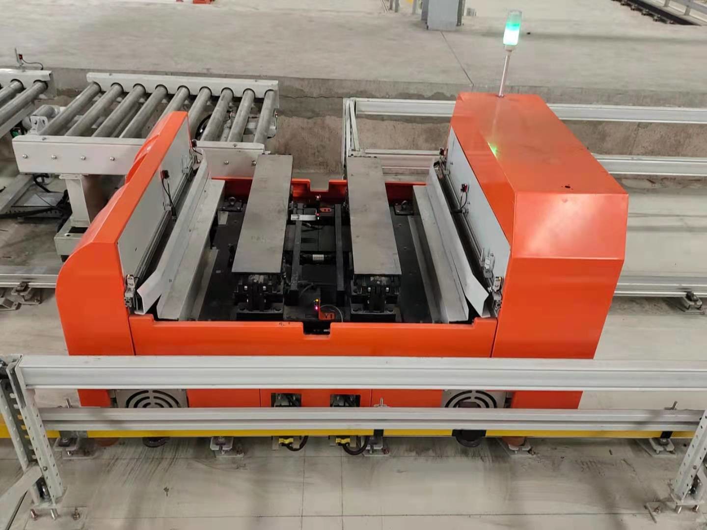 500kg Fork Type Rail Guided Vehicle RGV Automatic Running Trolley