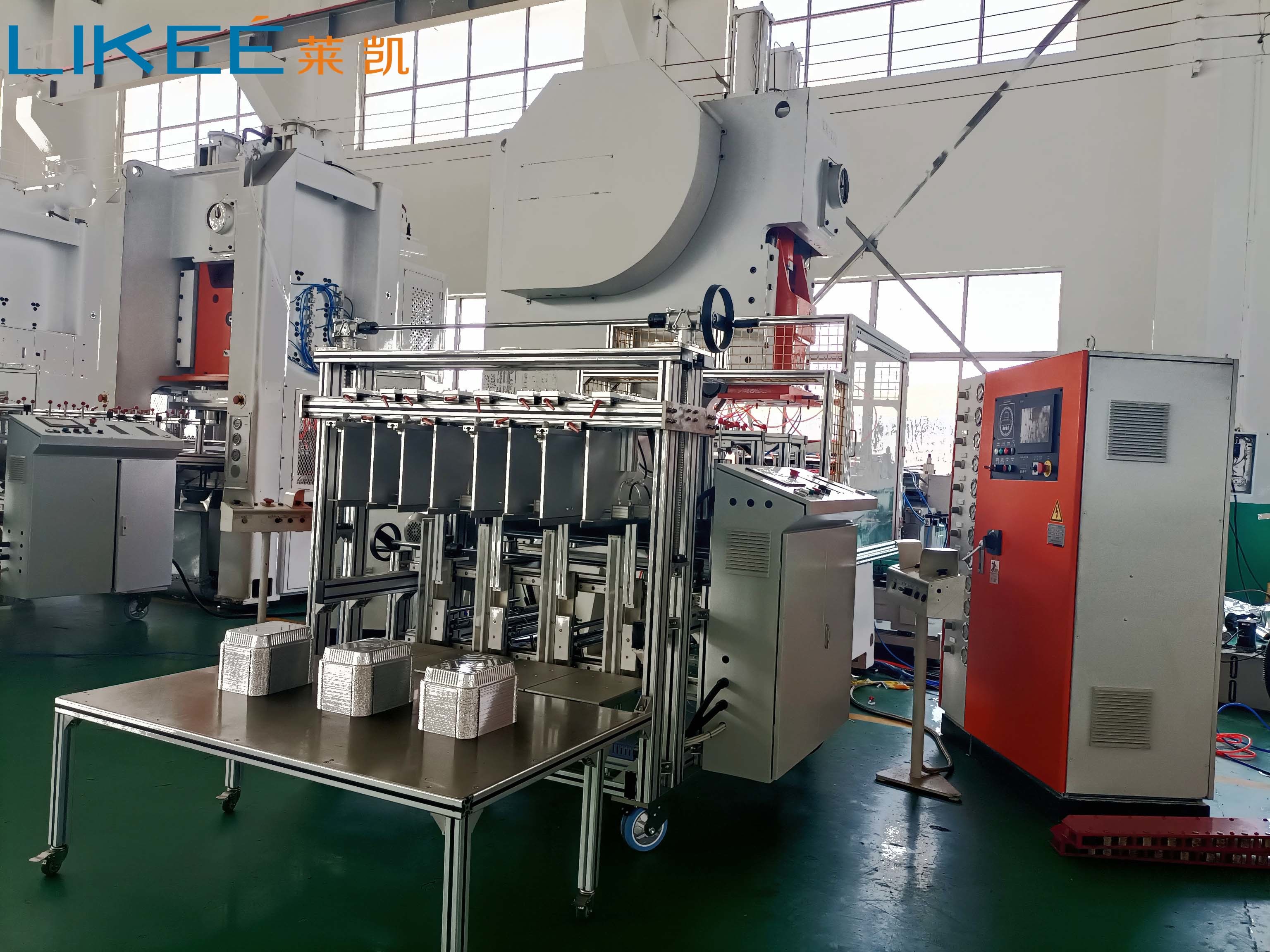 Maximum Foil Passage 950mm Range Of 3 Cavity Aluminum Foil Tray Making Machine