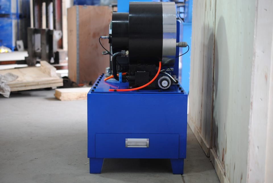 3KW / 4KW DX68 Hose Crimper With 600T Crimping Force And 10 Sets Of Dies