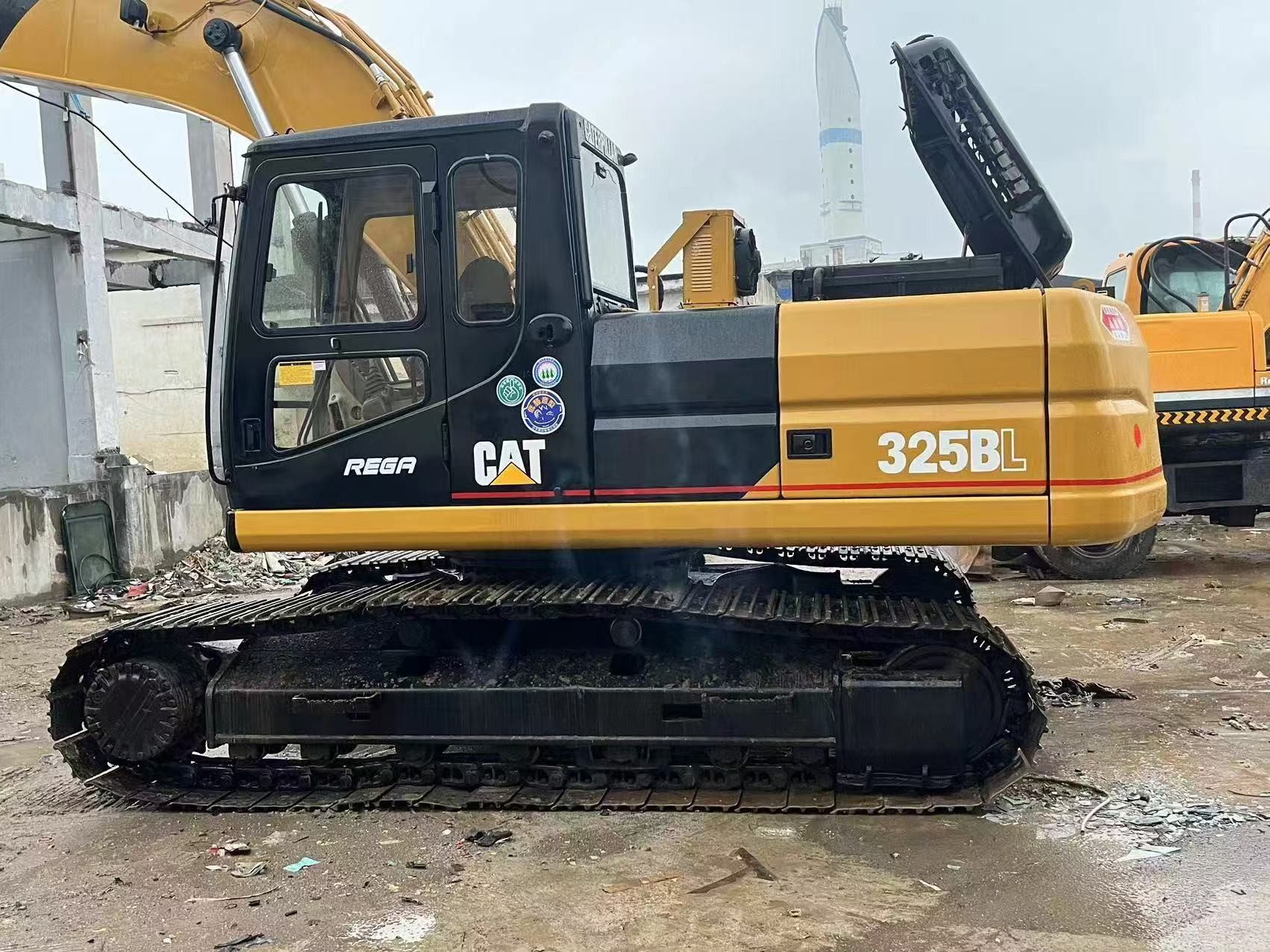 25ton Used Hydraulic Crawler Digger Moving Secondhand Cat 325BL Excavator Original