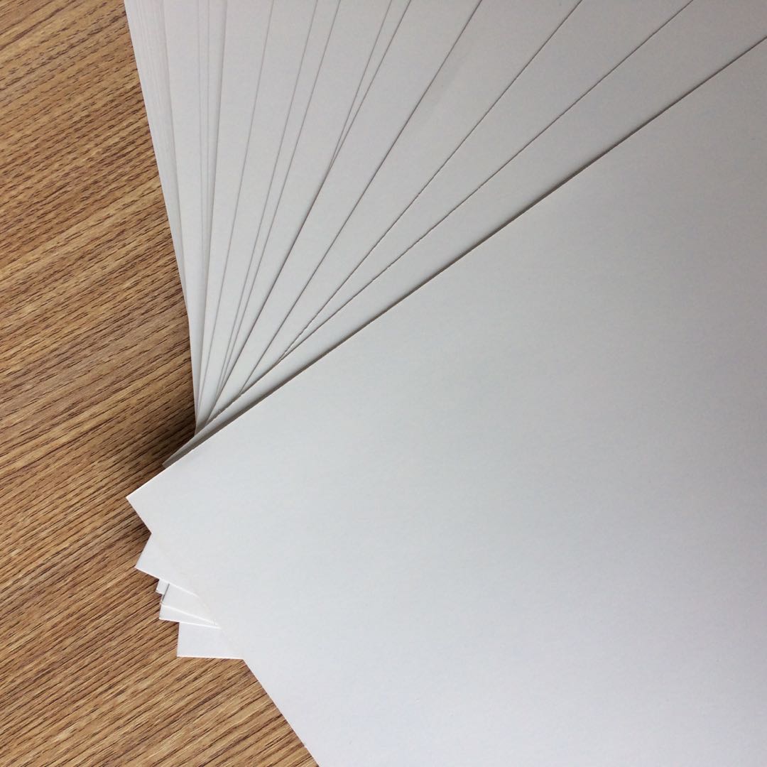 Coated 250-350gsm C2S/High Bulk Art Card for Printing and Packing